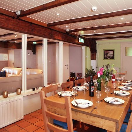 Quaint Farmhouse Near River In Oosterwijk 리에르담 외부 사진