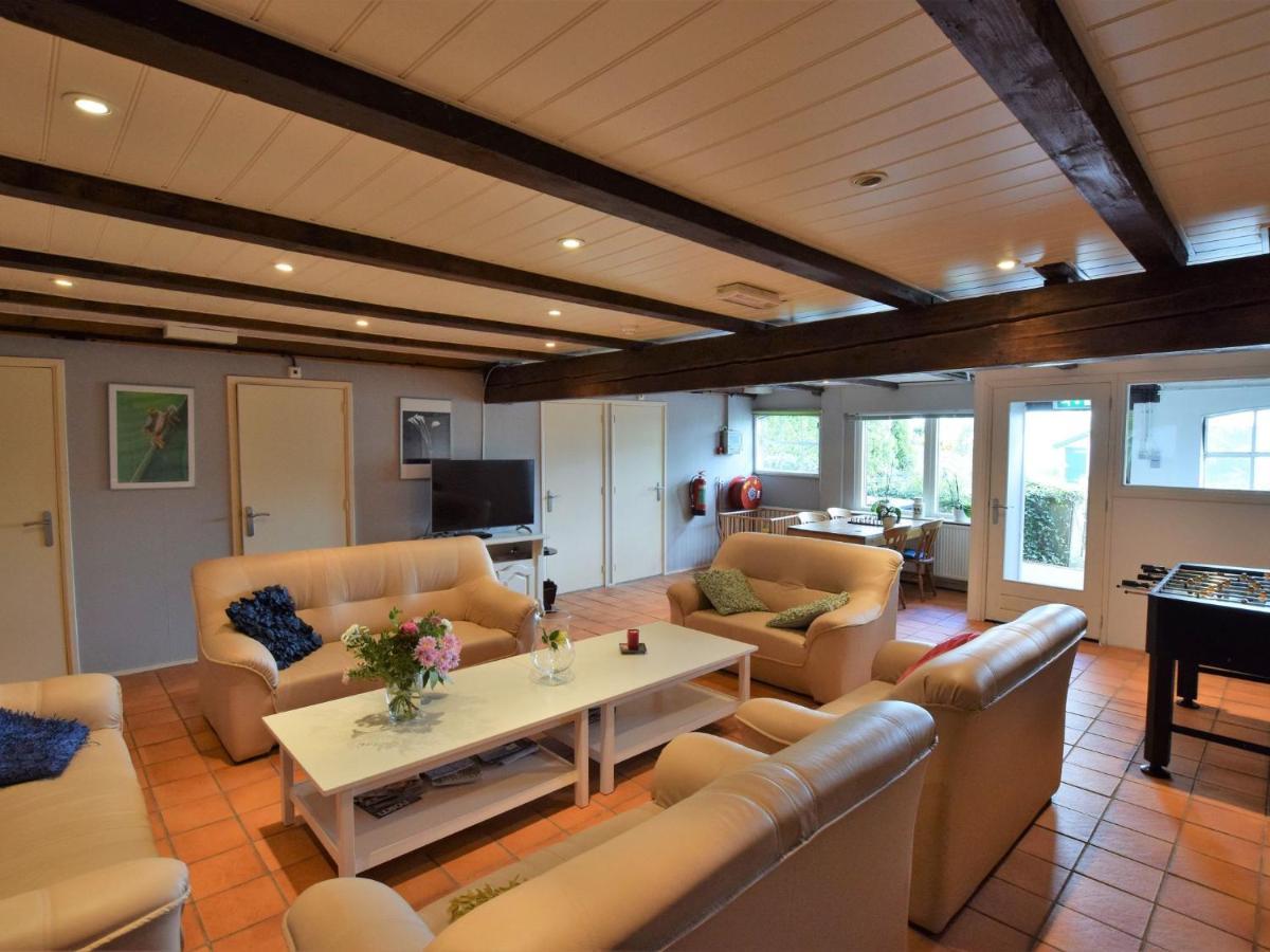 Quaint Farmhouse Near River In Oosterwijk 리에르담 외부 사진