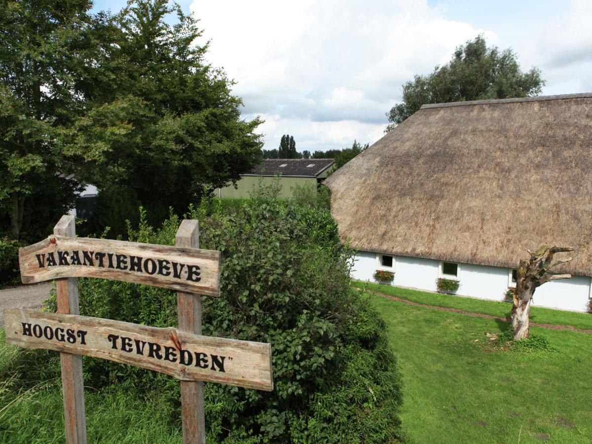Quaint Farmhouse Near River In Oosterwijk 리에르담 외부 사진