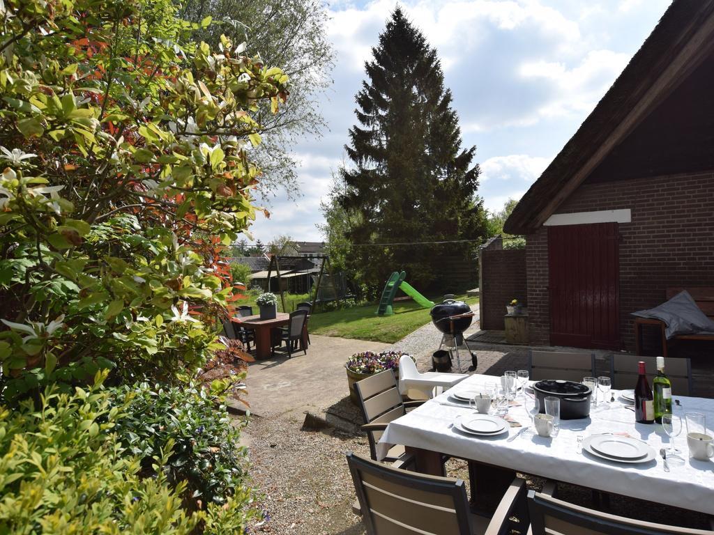 Quaint Farmhouse Near River In Oosterwijk 리에르담 외부 사진